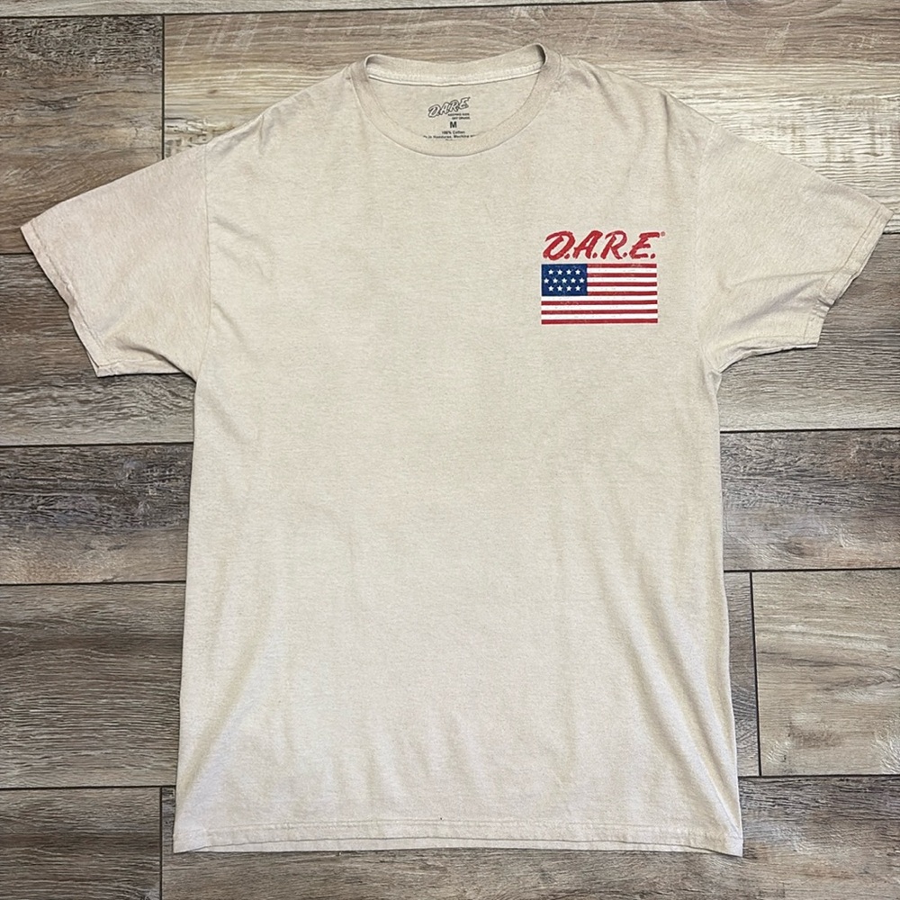 NWOT D.A.R.E. Keeping Kids Off Drugs T Shirt Tan Medium